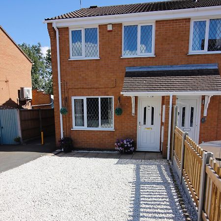 Hinckley Home Sleeps 5 Complete House Leicester Exteriér fotografie